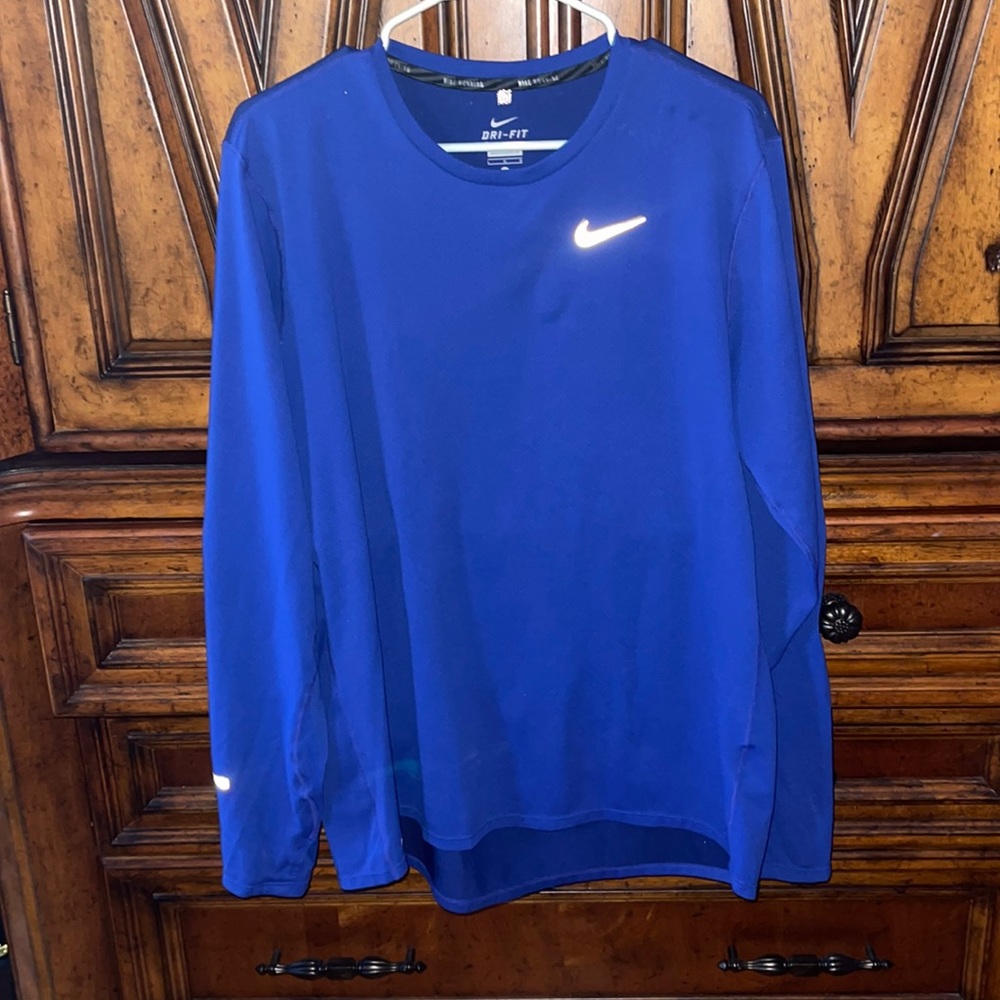 Nike long sleeve thermal blue shirt